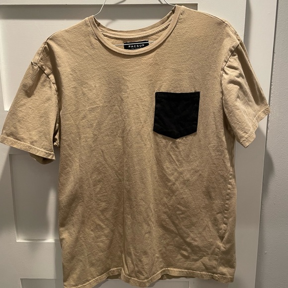 Tshirt - Picture 1 of 1